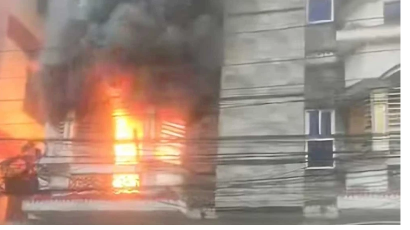 উত্তরায় আবাসিক ভবনে আগুন, নিহত ৩