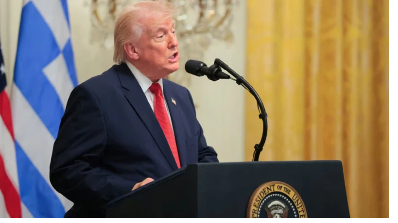 ইরানের জ্বালানি স্থাপনায় হামলা ১০ দিন স্থগিত ঘোষণা করলেন ট্রাম্প