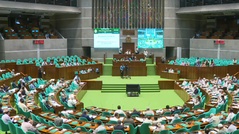 সংসদে আরও ১০ বিল পাস